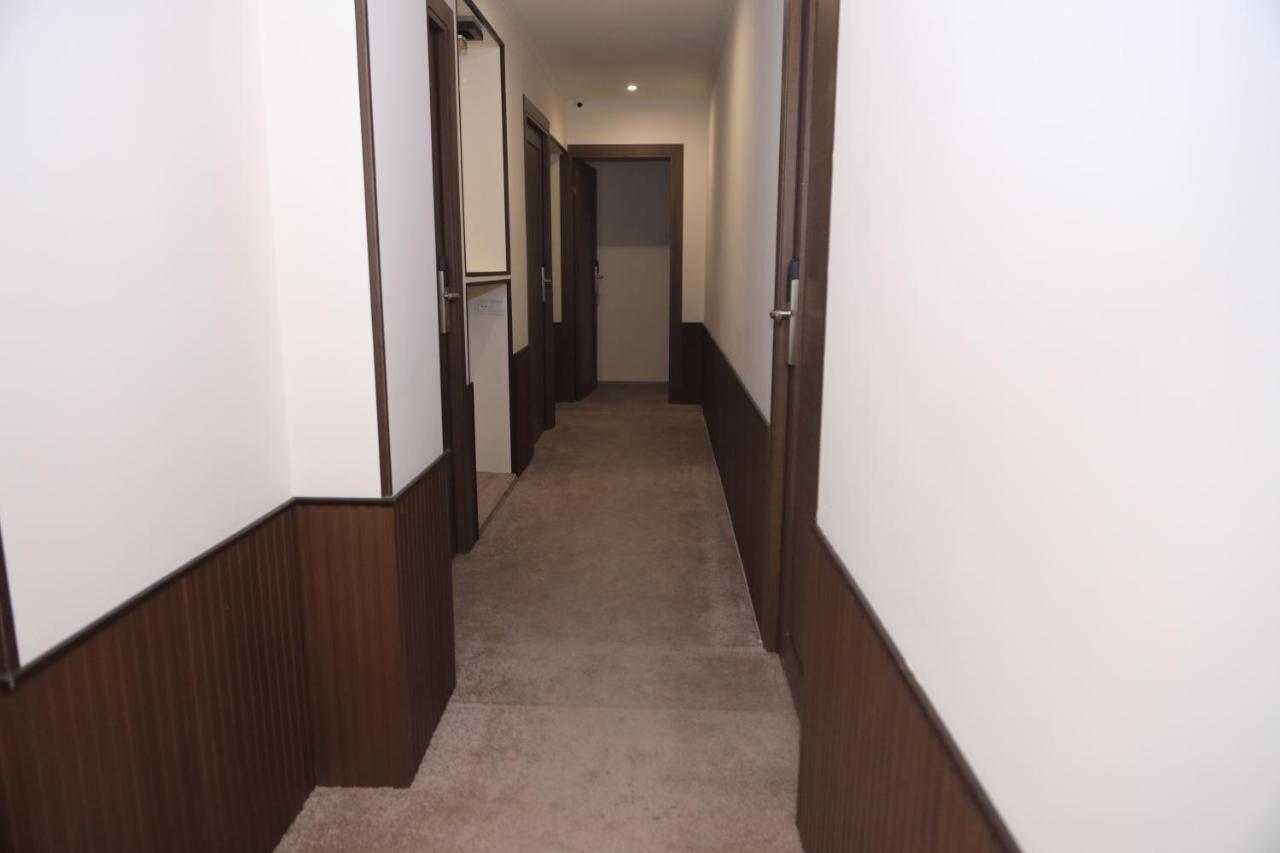 Delin Hotel And Tours 예레반 외부 사진